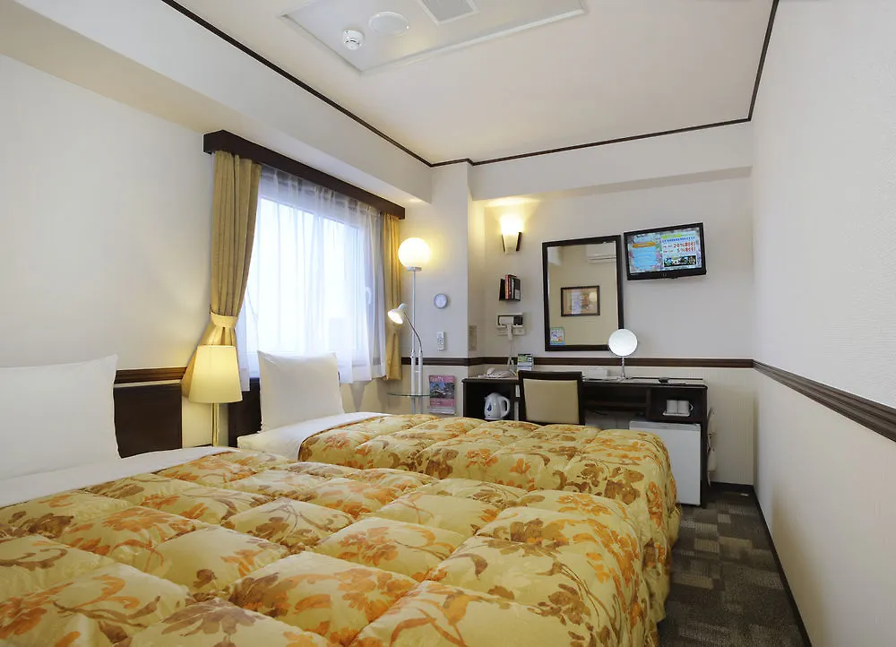 Toyoko Inn Yokohama Shinkoyasu Ekimae Hotel
